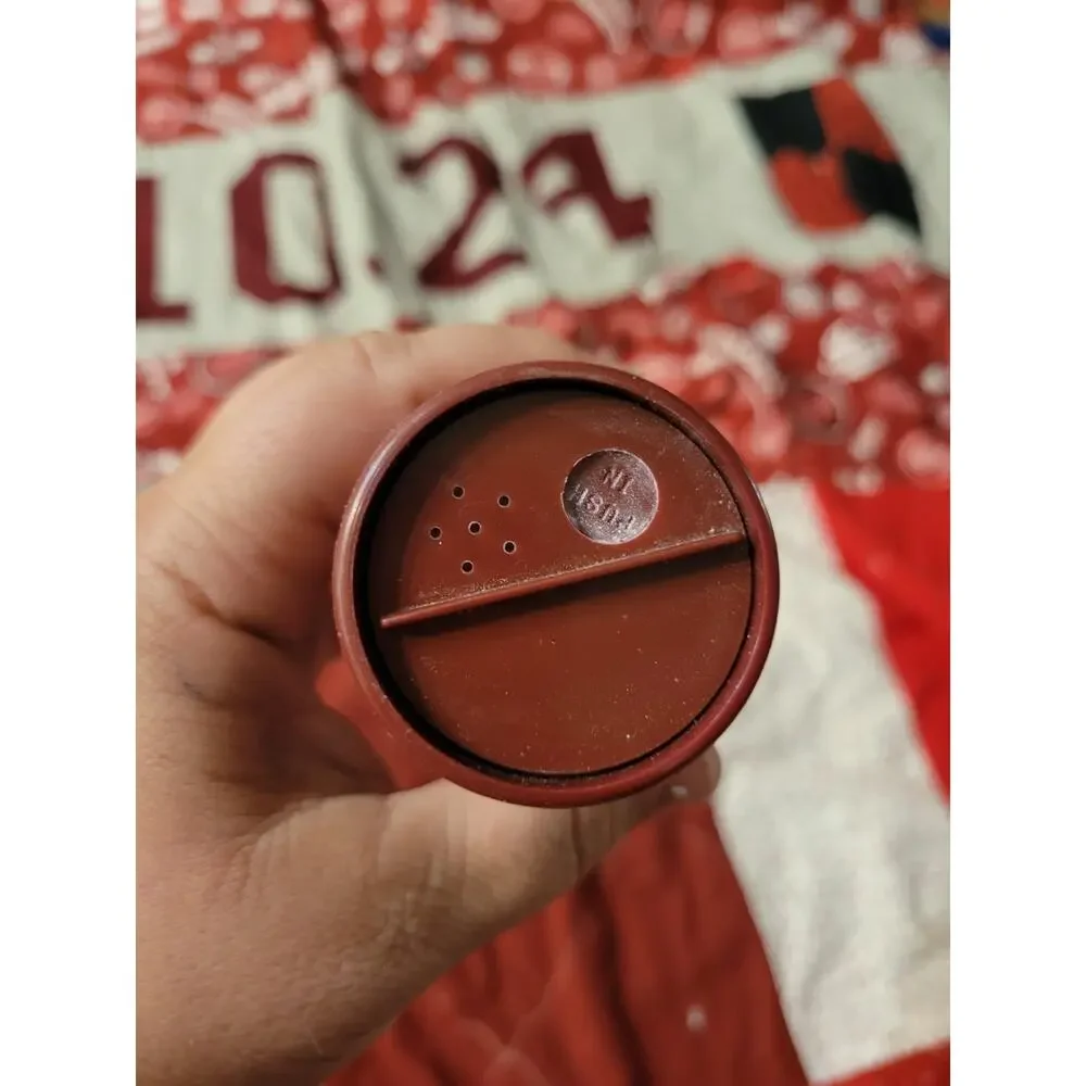 new AVON SHIMMERING BODY POWDER ~ imari - 1.4 oz